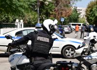 Εφιάλτης στην Θεσσαλονίκη: Κουκουλοφόροι απαγάγουν 15χρονο και του ζητούν 10.000 ευρώ