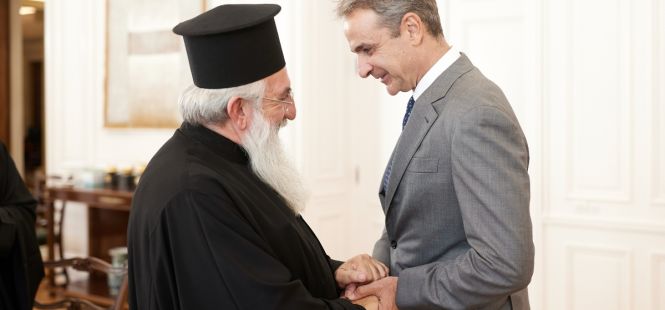 ekklisia kritis mitsotakis