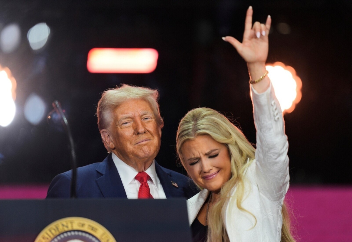 erika-kirk-xironomia-trump