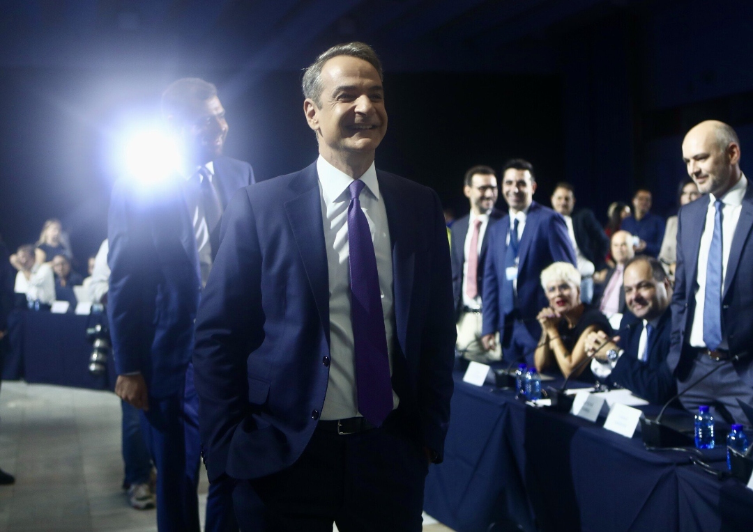 «Από τις εξαγγελίες στις αποδείξεις»: Το στοίχημα Μητσοτάκη με τη μεσαία τάξη