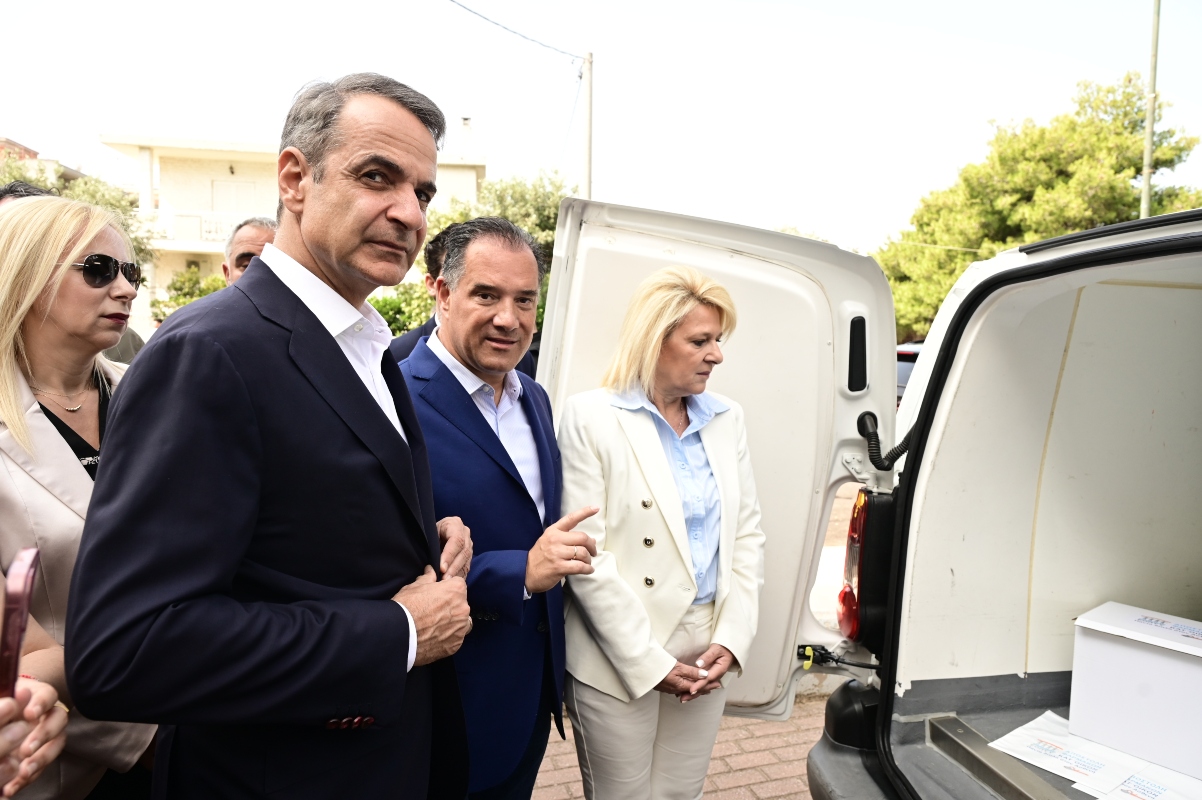mitsotakis adonis kat oikon farmaka