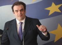 Μήνυμα Πιερρακάκη: Πατριωτικές φοροαπαλλαγές αντί για νέους φόρους