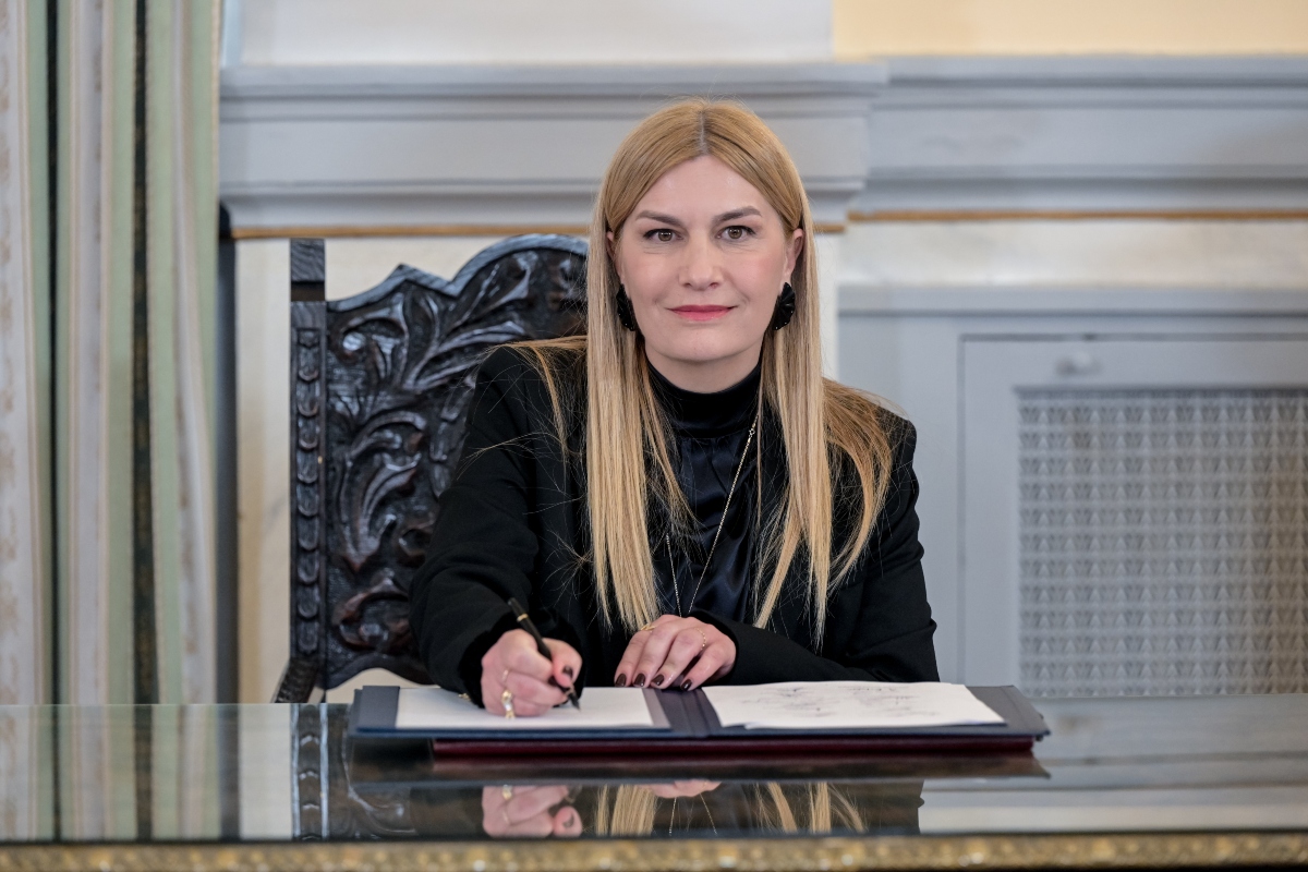 Σέβη Βολουδάκη [Υφυπουργός Μετανάστευσης] στο pagenews.gr: Μεταρρύθμιση με αποφασιστικότητα και σεβασμό