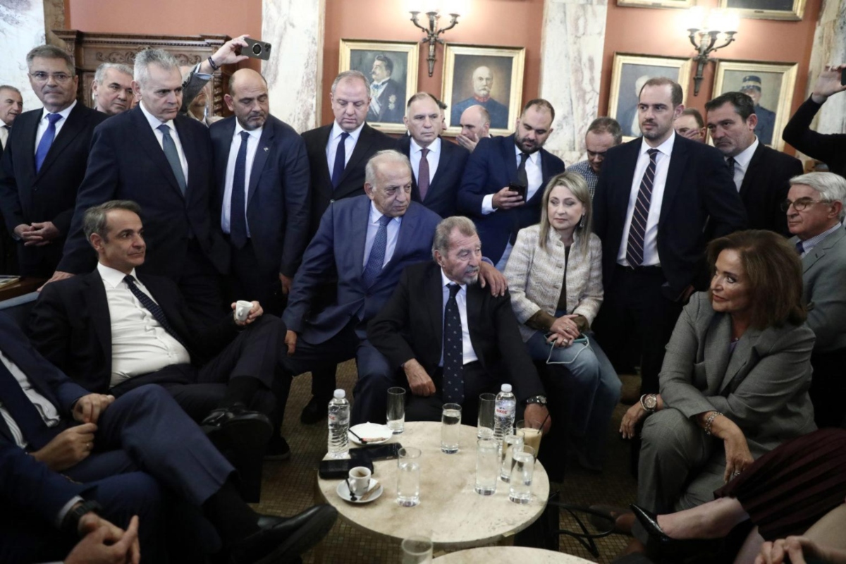 Ο Πρωθυπουργός ξέρει σε ποιούς να στηριχθεί στα δύσκολα – Η στρατηγική Μητσοτάκη μέσα στη ΝΔ