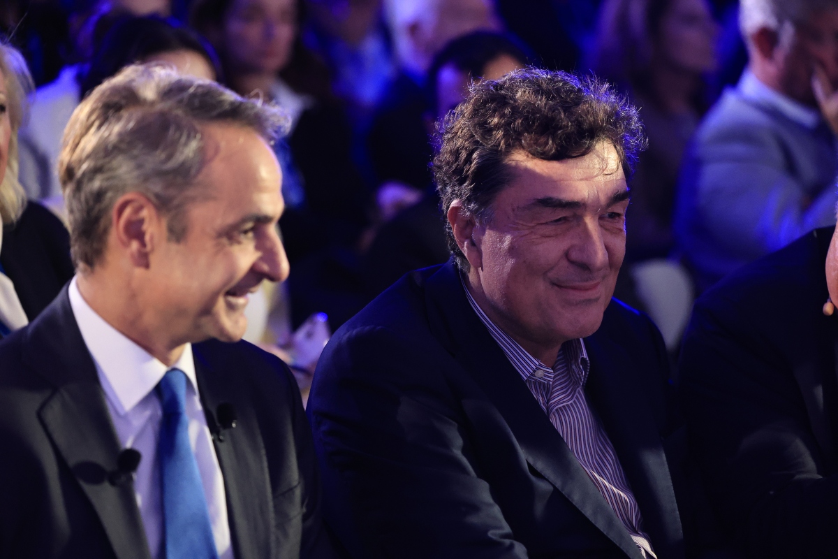 Παπαχελάς προς Μητσοτάκη: Χωρίς καπετάνιο η εξωτερική πολιτική – Διλήμματα σε γεωπολιτική θύελλα