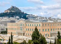 Πρωτογενές πλεόνασμα πάνω από 4% του ΑΕΠ το 2025