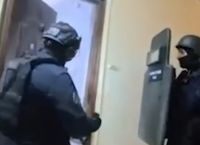 Αττική: Κύκλωμα ναρκωτικών με ανήλικους στα σχολεία – 12 συλλήψεις, βασανιστήρια και αυστηρή «πειθαρχία»!