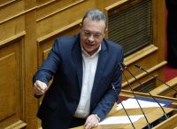 Φάμελλος κατά Μητσοτάκη: «Η κυβέρνηση αδυνατεί να αντιμετωπίσει ακρίβεια και σκάνδαλα»