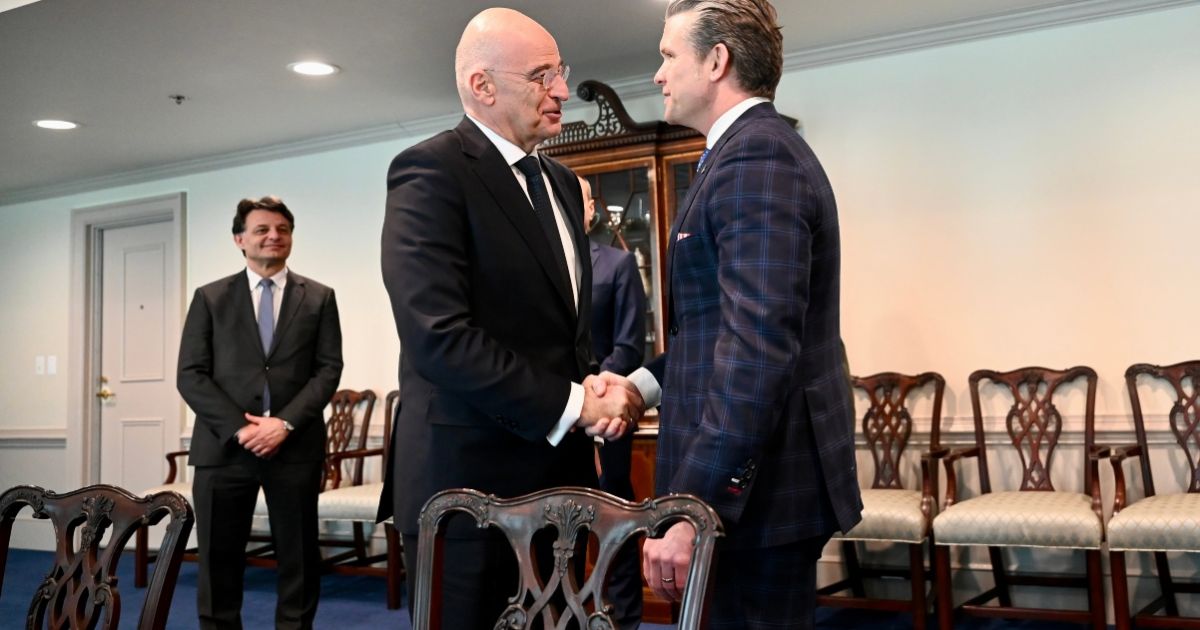Athens–Washington Power Move: Dendias Invites Hegseth as Defense Ties Enter a New Phase