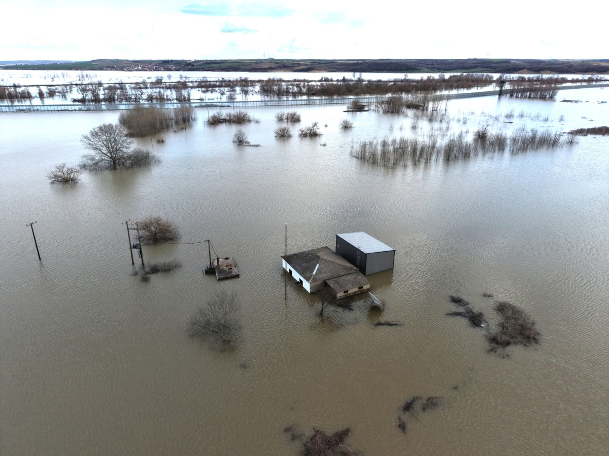 Έβρος: Νερά στον κάμπο, έργα σε αναμονή