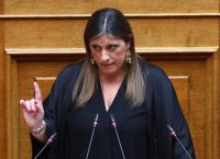 Βουλή: Άρση ασυλίας της Ζωής Κωνσταντοπούλου – Στα ύψη η πολιτική κόντρα με κυβέρνηση και αντιπολίτευση