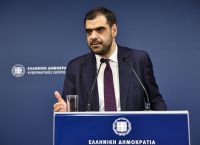 Μαρινάκης: «Η συνολική αύξηση κατώτατου μισθού από το 2019 ανέρχεται σε 270 ευρώ μηνιαίως και 3.780 ετησίως»