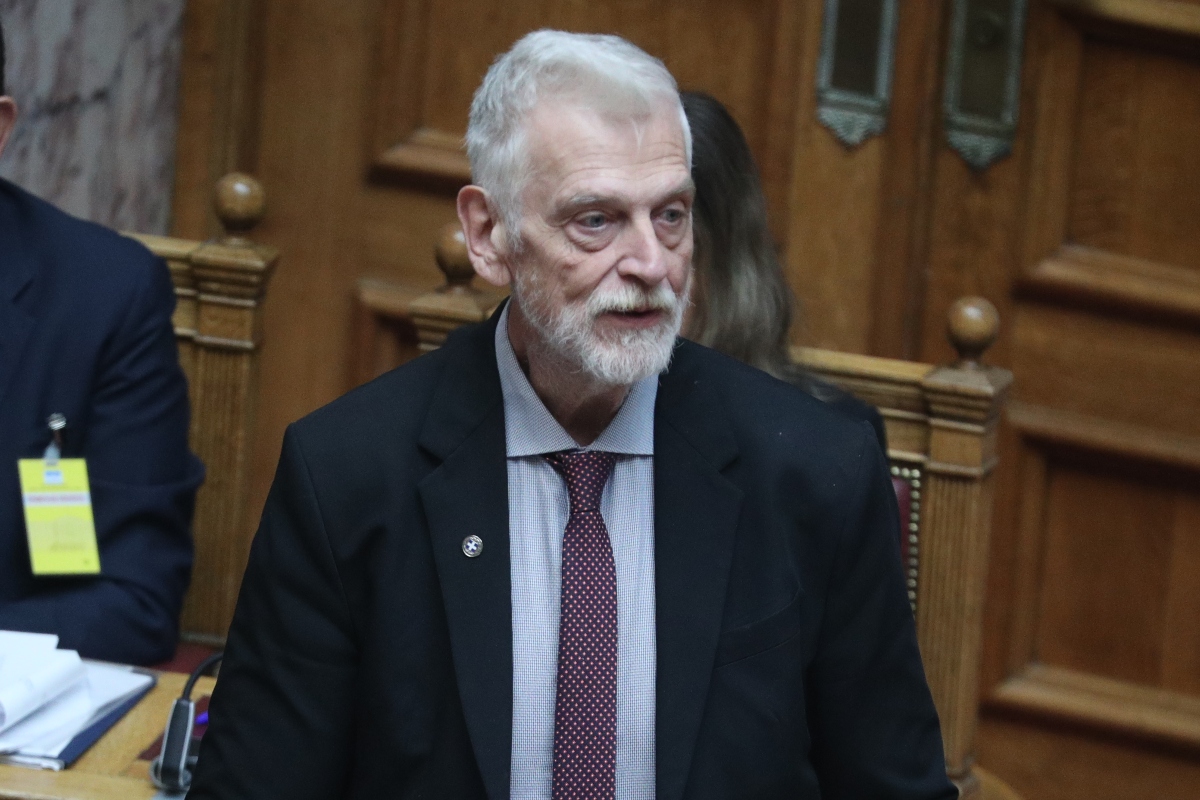 Γιάννης Λοβέρδος στο pagenews.gr: Οι δοκιμασίες κι οι κίνδυνοι του πολέμου