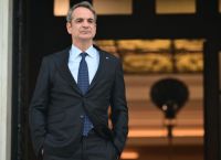 Σφοδρό μήνυμα Μητσοτάκη: «Αντιπαραγωγικές οι επιθέσεις του Ισραήλ – Όχι διόδια στο Ορμούζ»