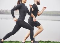 Άσκηση & Εγκέφαλος: Γιατί τα δυνατά πόδια μειώνουν τον κίνδυνο άνοιας