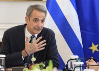 Σύσκεψη υπό τον Μητσοτάκη για την αντιπυρική–18.500 πυροσβέστες και 4.000 οχήματα στη “μάχη” των πυρκαγιών