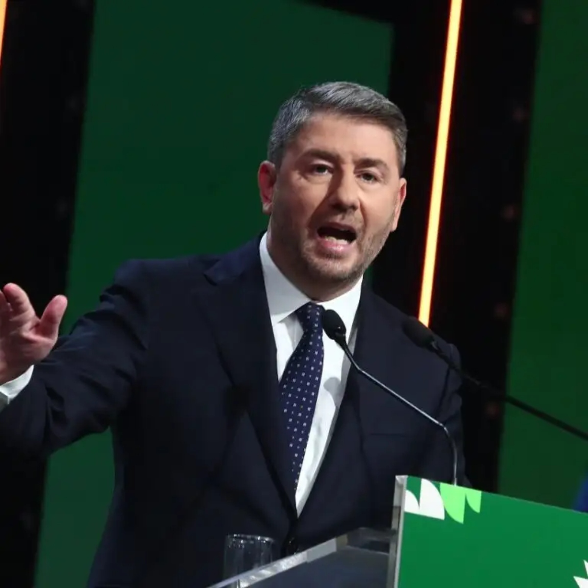 Σφαγή Ανδρουλάκη κατά Μαξίμου: Συμμορία, παρακράτος και πόλεμος για τις υποκλοπές