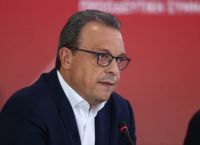 Φάμελλος από τη ΔΕΒΘ: «Να φύγει ο Μητσοτάκης για να ανασάνει η Δημοκρατία»