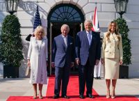 Κάρολος σε Τραμπ: «Χωρίς τους Βρετανούς θα μιλούσατε… γαλλικά» – Διπλωματικά τετ-α-τετ στον Λευκό Οίκο