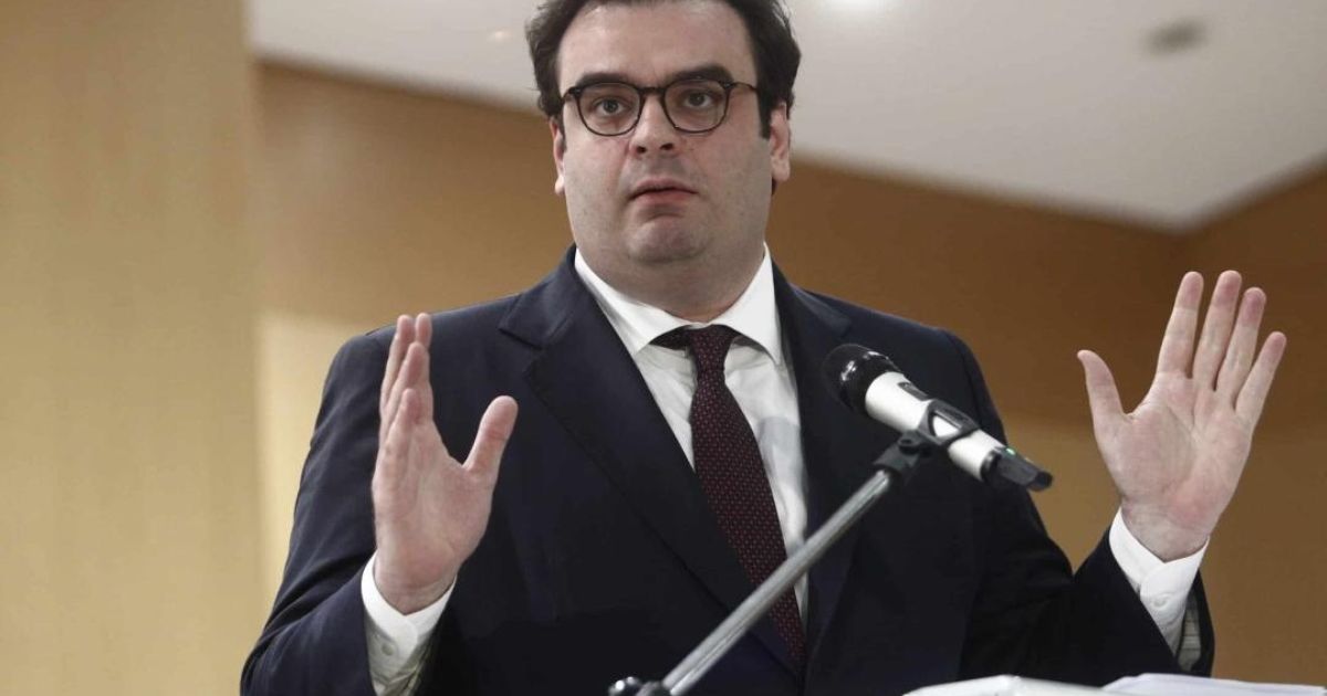 Greece to Repay €6.9bn Debt Early: Pierrakakis Signals Bold Fiscal Turnaround