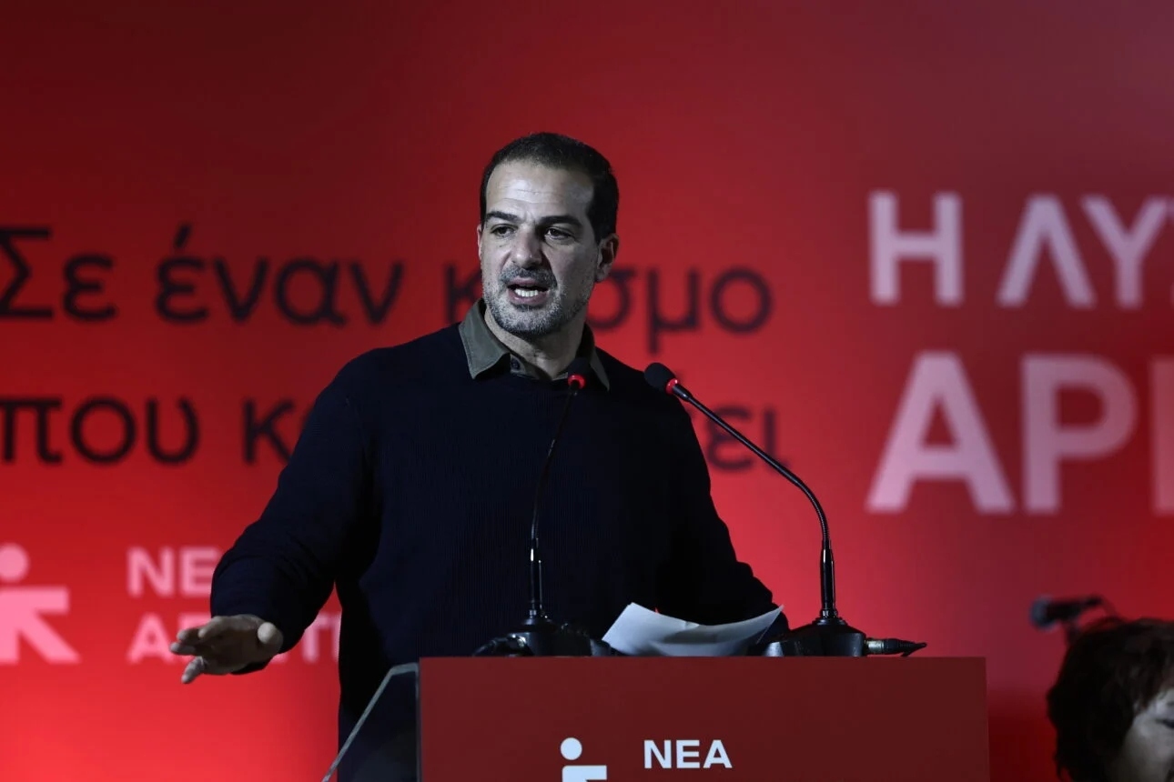 Ο Τσίπρας σαρώνει τη Νέα Αριστερά: «Μετακομίζουν» βουλευτές και διαλύεται η Κ.Ο.