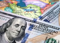 Δολάριο σε χαμηλό τριμήνου με φόντο τη Fed