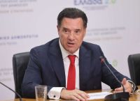 Άδωνις από το Δαφνί: «Η προστασία των ασθενών δεν περιμένει ούτε λεπτό» – Άμεση κινητοποίηση για την πυρκαγιά