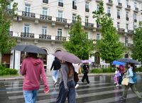 Άστατος καιρός με βροχές και άνοδο της θερμοκρασίας