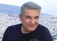 Κώστας Αποστολάκης για τη ζωή μετά θάνατον: Πως και πως την περιμένω, εδώ είμαστε μουσαφίρηδες [vid]