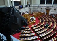 Σφοδρές αντιδράσεις της αντιπολίτευσης στην ανάρτηση του Πρωθυπουργού: «Τα κλεμμένα να επιστραφούν»