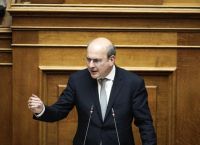 Χατζηδάκης: Ορισμένα κόμματα εφαρμόζουν δύο μέτρα και δύο σταθμά για τη βία