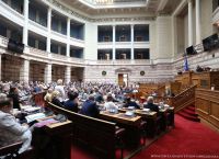 «Πόλεμος» στη Βουλή για το νερό και τις SLAPP–Συνταγματική σύγκρουση,ονομαστική ψηφοφορία και τροπολογία