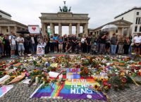 Βερολίνο μετά την επίθεση στο Pride: Ο φόβος στο επίκεντρο της πολιτικής αντιπαράθεσης