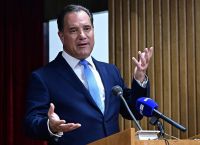 Άδωνις για Δαφνί: «Με 350 ασθενείς σε κίνδυνο, πήγα να ασκήσω την ευθύνη μου»