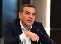 Τσίπρας: Κηρύσσει πόλεμο στα ενοίκια – Airbnb και Golden Visa στο στόχαστρο