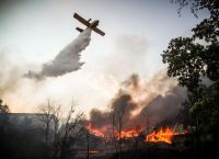Μάχη με τις φλόγες στη Δυτική Αττική,112 για απομάκρυνση από Κανδήλι, Άνω Βλυχάδα και Άγιο Κωνσταντίνο