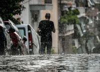 Καιρός σήμερα [25/7]: Συνεχίζεται η κακοκαιρία – Συναγερμός σε Σποράδες και Εύβοια