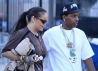 Rihanna: Η έκπληξη στη σκηνή με τον A$AP Rocky και τον 3χρονο γιο τους