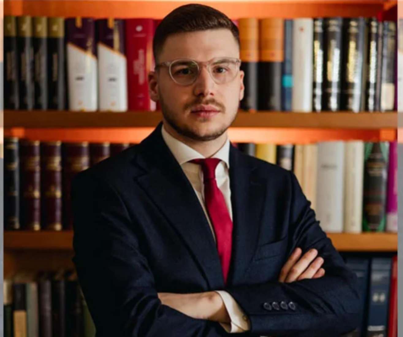 Μπαλατσούκας pagenews.gr:«Η κυβέρνηση θυμάται τους πυροσβέστες όταν τους λέει ήρωες–όχι όταν ζητούν στήριξη»