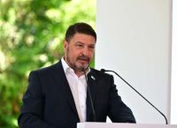 Χαρδαλιάς: Καμία ανεμογεννήτρια σε καμένες και αναδασωτέες περιοχές της Αττικής – Τι προβλέπει η νέα δέσμευση