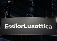 EssilorLuxottica: Buyback €800 εκατ. μετά την πτώση της μετοχής
