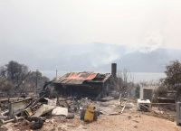 Φωτιά Πόρτο Γερμενό: “Καταστράφηκε, κάηκαν σπίτια μεροκαματιάρηδων, όλα γύρω μας είναι στάχτη”