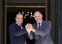 Τηλεφωνική επικοινωνία Γεραπετρίτη Αμπντελάτι: Συντονισμός με στόχο την προώθηση της περιφερειακής ασφάλειας