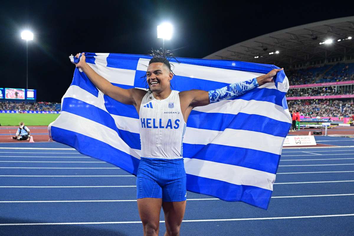Απίστευτος Καραλής! Έκανε νέο πανελλήνιο ρεκόρ στο επί κοντώ με άλμα στα 6,20 μέτρα