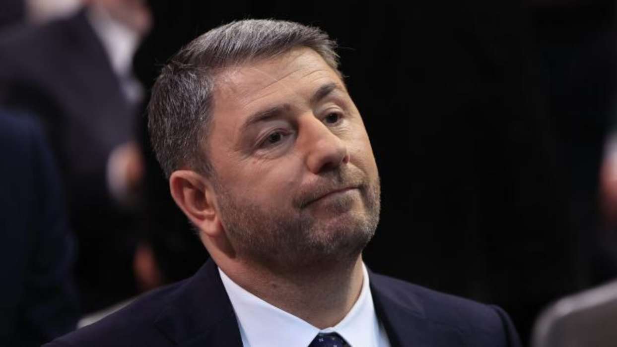 ΠΑΣΟΚ σε νευρική κρίση για την τρίτη θέση: «Υπόγειες» κινήσεις,στρατόπεδα και φόβος νέας καθίζησης
