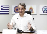 Mitsotakis at the Crisis Coordination Centre as Wildfires Rage Across Greece