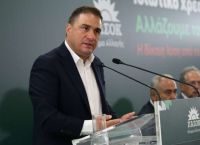 Τσουκαλάς: «Λένε ψέματα για τους δανειολήπτες» – Πρόκληση σε Πιερρακάκη και Μαρινάκη