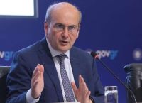 Χατζηδάκης: «Ελπίδα με Νέα Δημοκρατία ή περιπέτειες με αντιπολίτευση»–Τι είπε για ακρίβεια και ελληνοτουρκικά