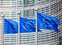 Στα χαρακώματα Βρυξέλλες και βιομηχανία για τα δωρεάν δικαιώματα CO₂ – Στο επίκεντρο η ανταγωνιστικότητα