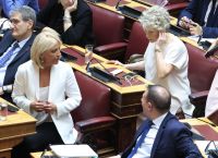 Βουλή σε έκρηξη για Ακρίτα: 119 «ναι», 169 «παρών» – Και τώρα αρχίζει ο πόλεμος στην αντιπολίτευση